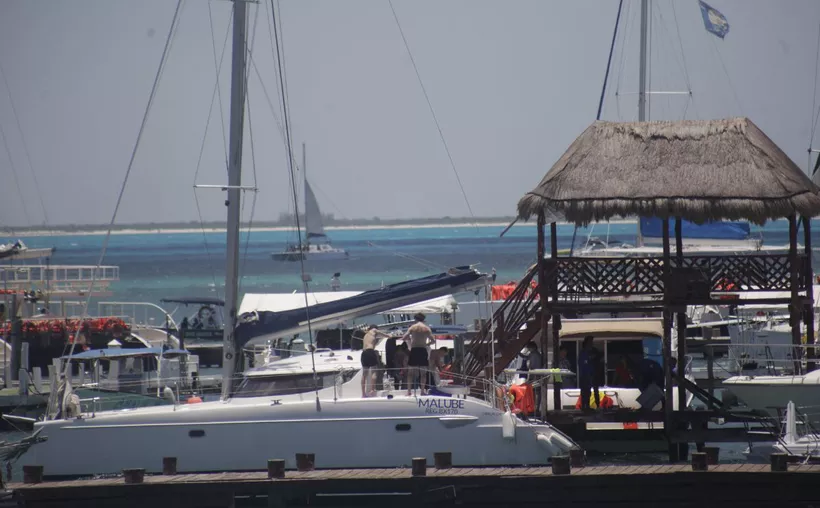 Anuncian cierre de puertos ante vientos y oleaje en Quintana Roo