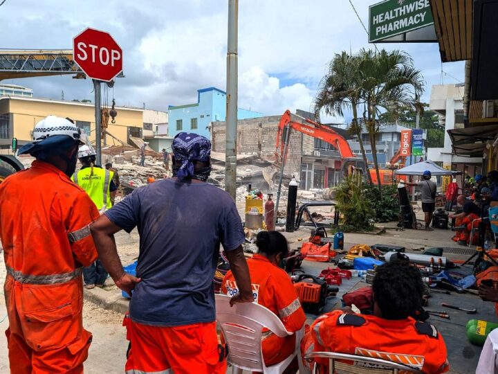 VIDEO. Rescatistas buscan supervivientes tras sismo en Vanuatu; hay 14 muertos