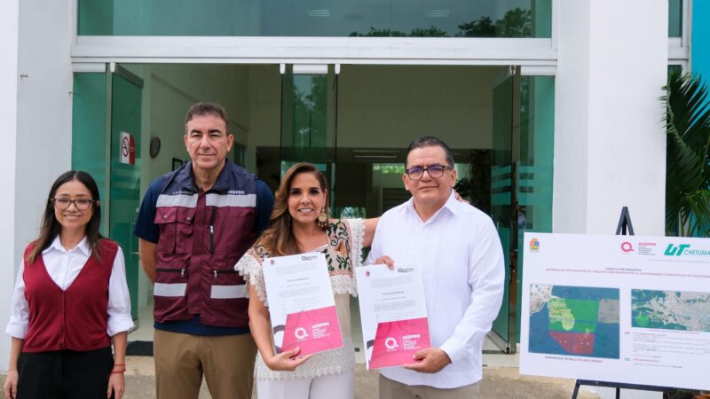 Para atender un rezago de 13 años, Mara Lezama entrega títulos de propiedad a la Universidad Tecnológica de Chetumal