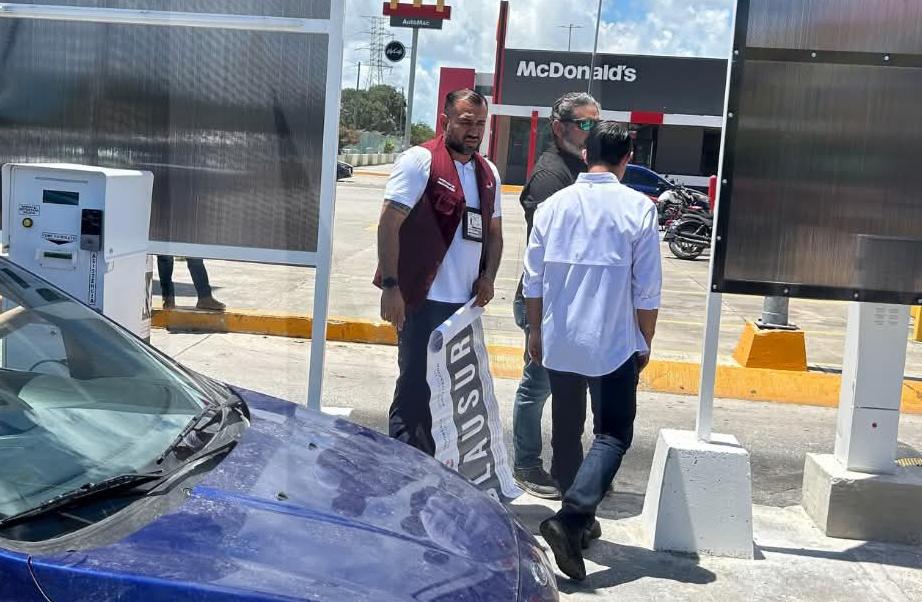 Gobierno municipal clausura estacionamiento de Cancún Mall por incumplir la ley