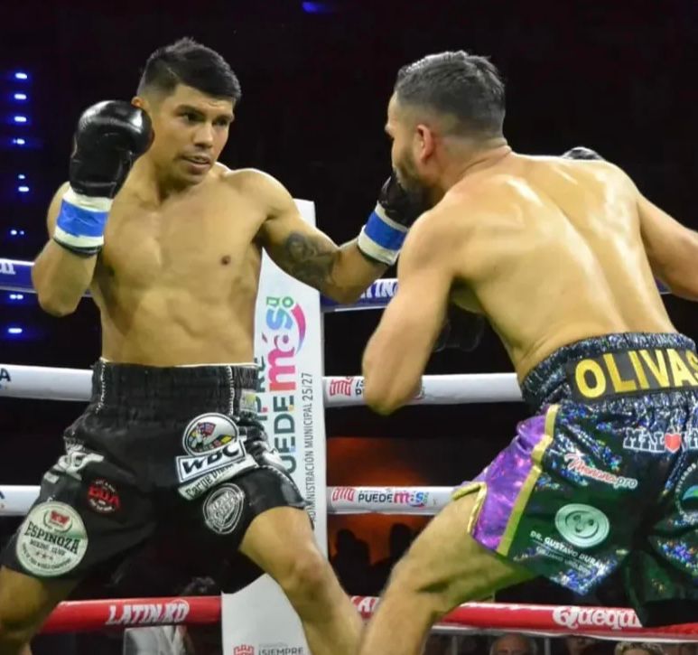 JOSELITO VELÁZQUEZ, se corona campeón de FECARBOX en Torreón y hace vibrar a afición de Cancún