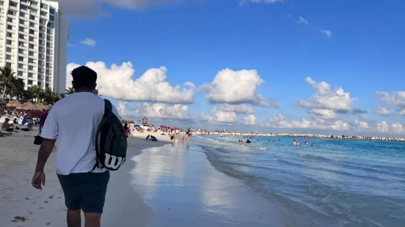 Playas de Cancún con niveles bajos de sargazo ante registro 2025
