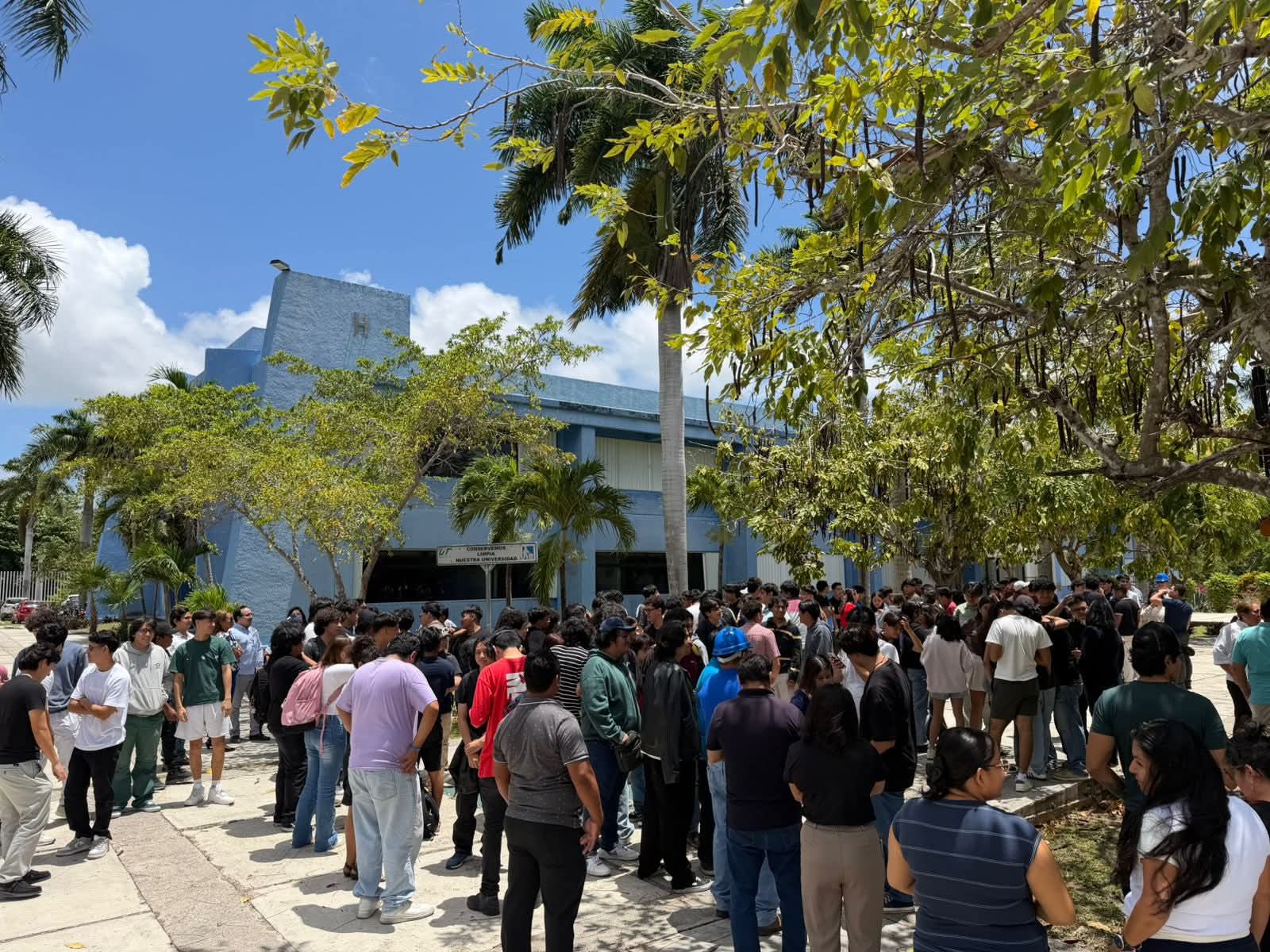 La prevención toma forma en Cancún: estudiantes, autoridades y ciudadanía se suman al simulacro nacional